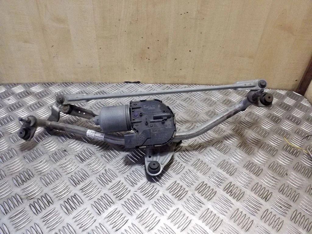 Front wiper linkage and motor 3G2955119A