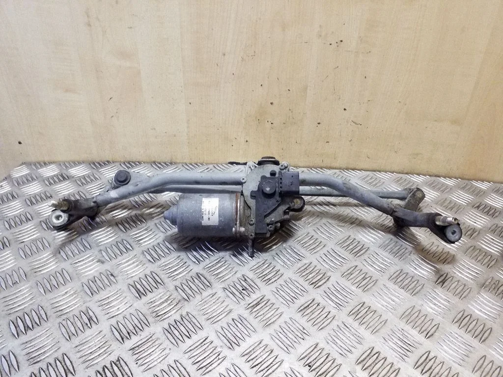 Front wiper linkage and motor 8X2317500BD