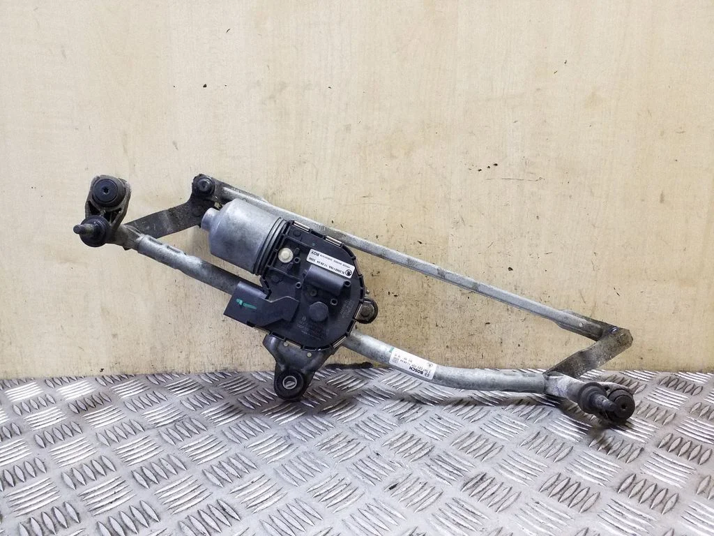 Front wiper linkage and motor 5L2955119A