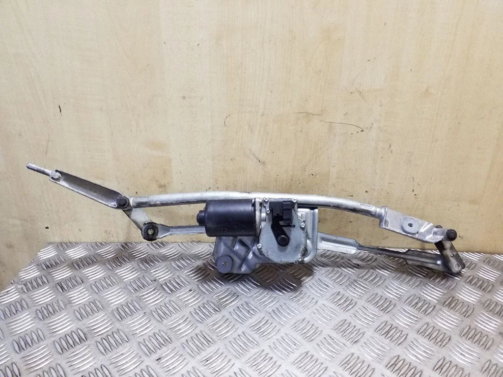 Mechanizm wycieraczek z silniczkiem 30753092 – Volvo XC90 (2007-2014)