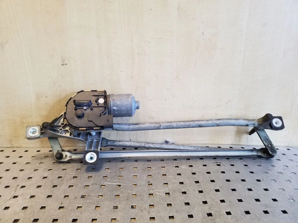 Front wiper linkage and motor 30796359