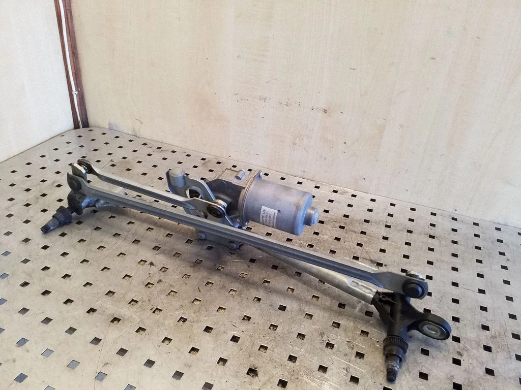 Front wiper linkage and motor – BMW X1 E84 (2009-2015)