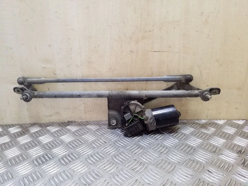 Front wiper linkage and motor 0390241142