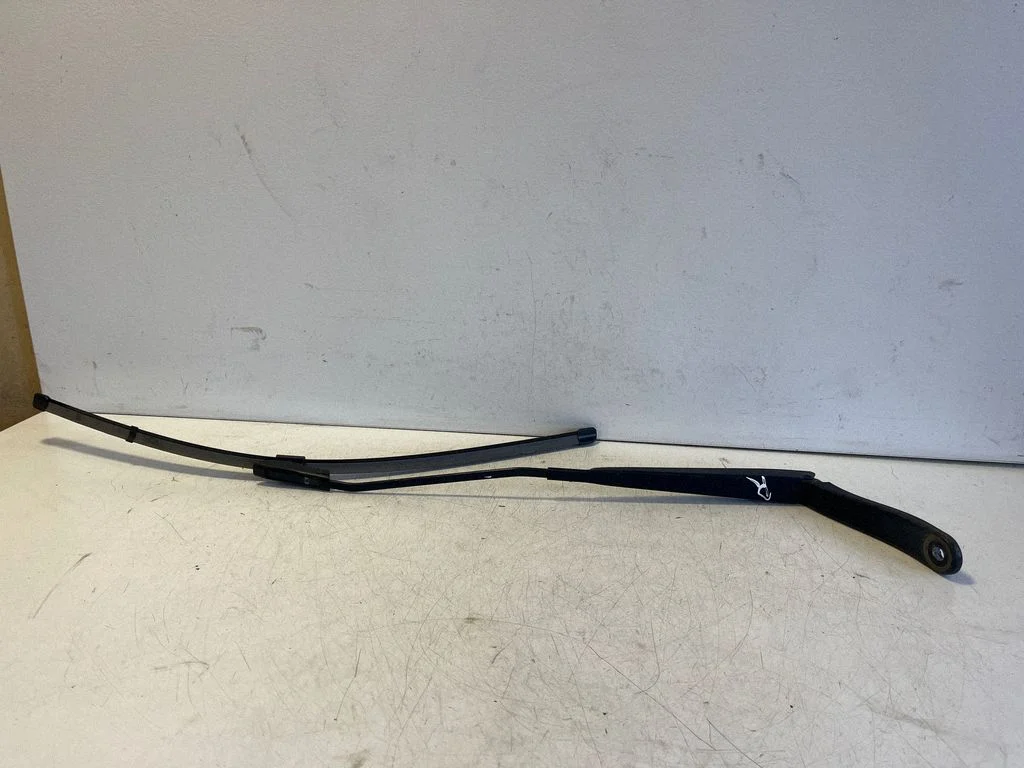 Front wiper blade arm – Opel Vivaro (2019-)