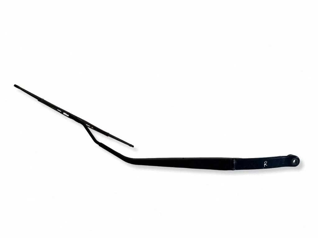 Front wiper blade arm – right