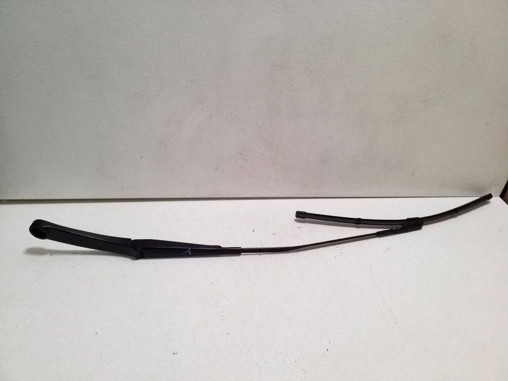 Front wiper blade arm – Porsche Taycan 9J1 (2019-)