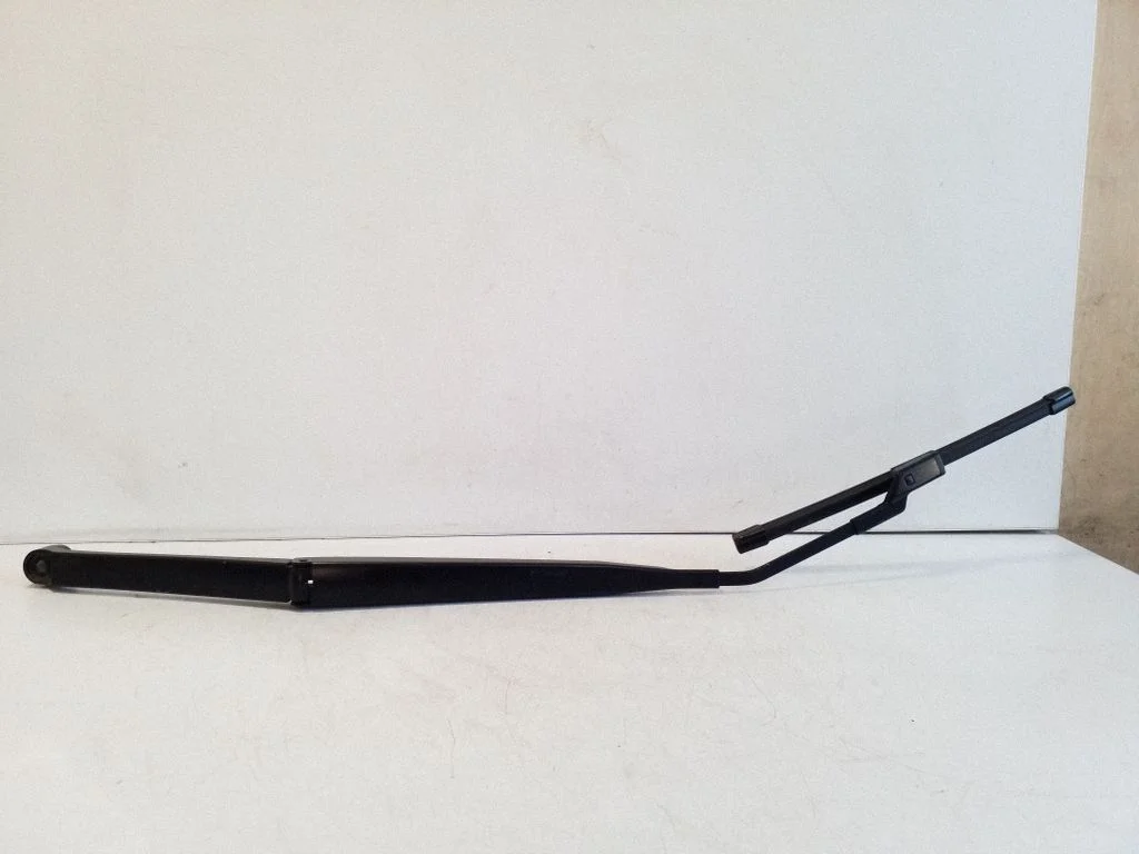 Front wiper blade arm 85221F4080