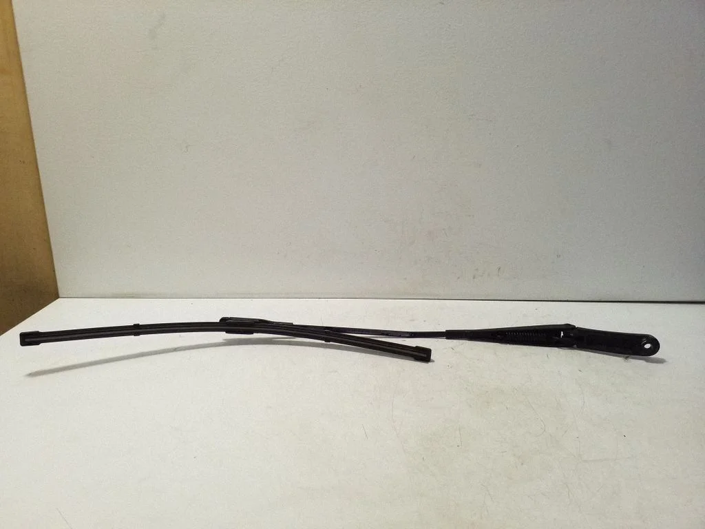 Front wiper blade arm 8J2955407A