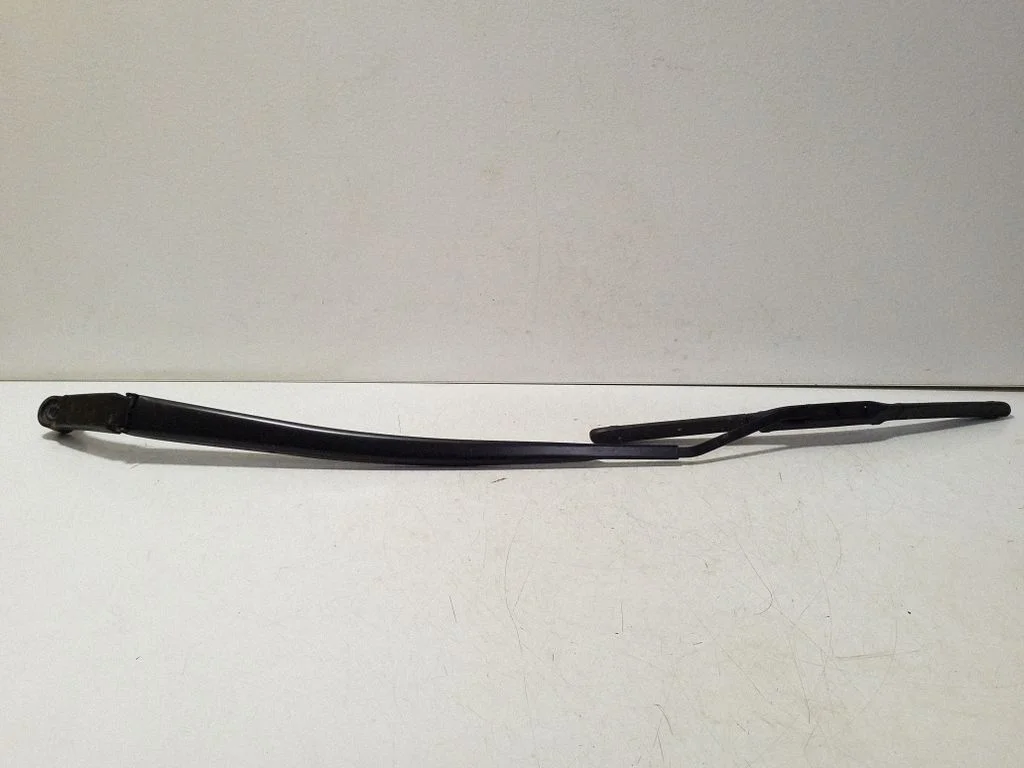 Front wiper blade arm – left