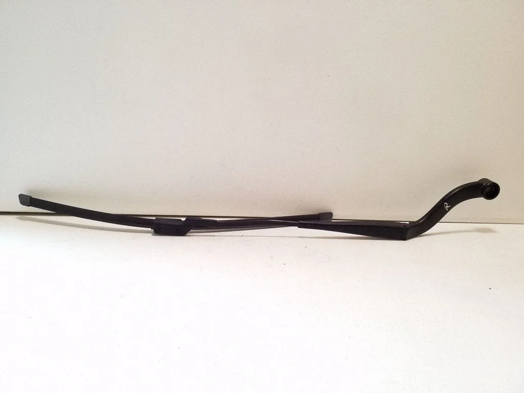 Front wiper blade arm EB3B17B589BB