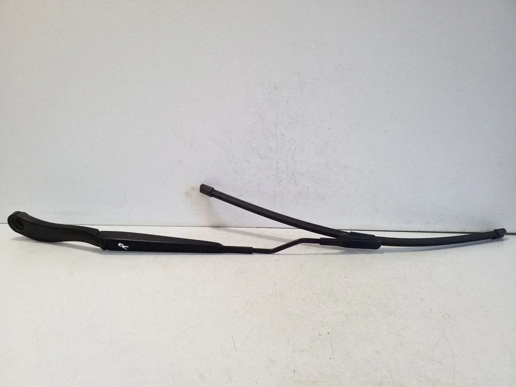 Front wiper blade arm LV4B17526AC