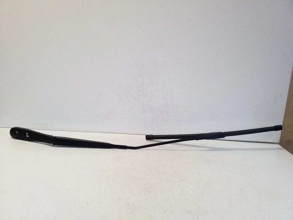 Front wiper blade arm LV4B17527AC