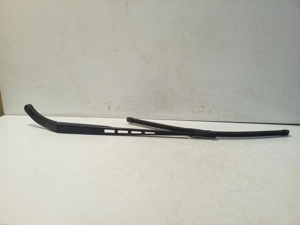 Front wiper blade arm 4F2955409
