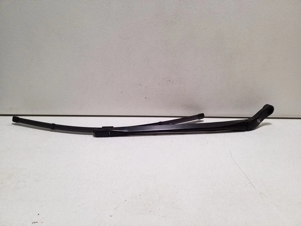 Front wiper blade arm – Bentley Continental (2003-2017)