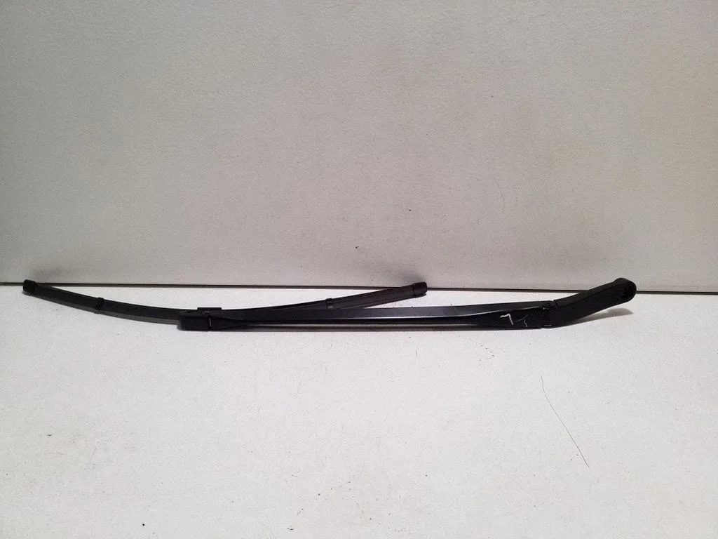 Front wiper blade arm – Bentley Continental (2003-2017)
