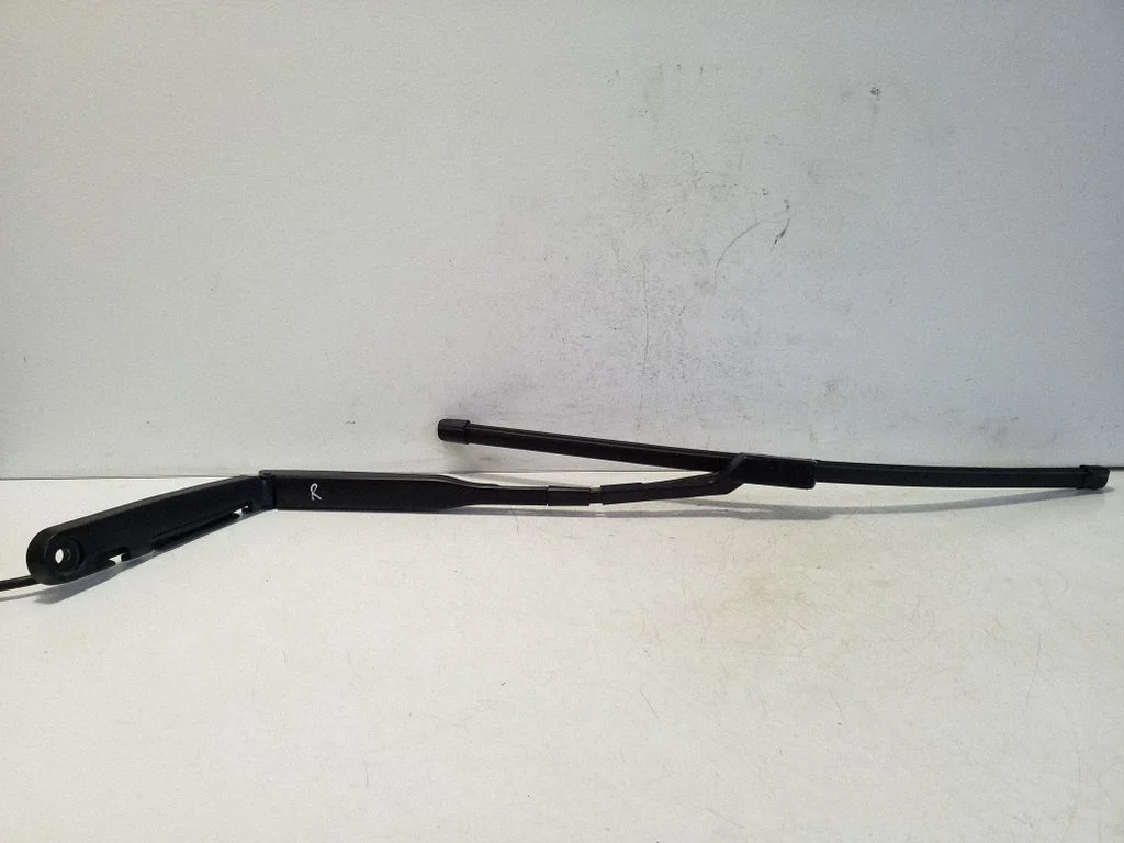 Front wiper blade arm W000078545