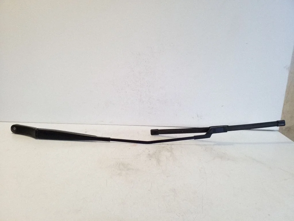 Front wiper blade arm 5G2955409