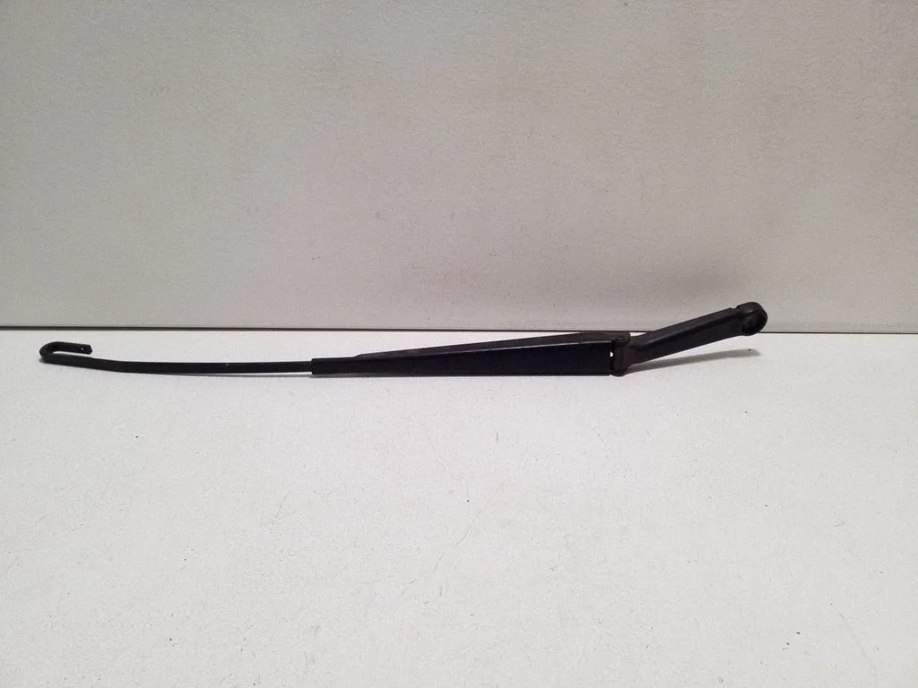 Front wiper blade arm 90582558