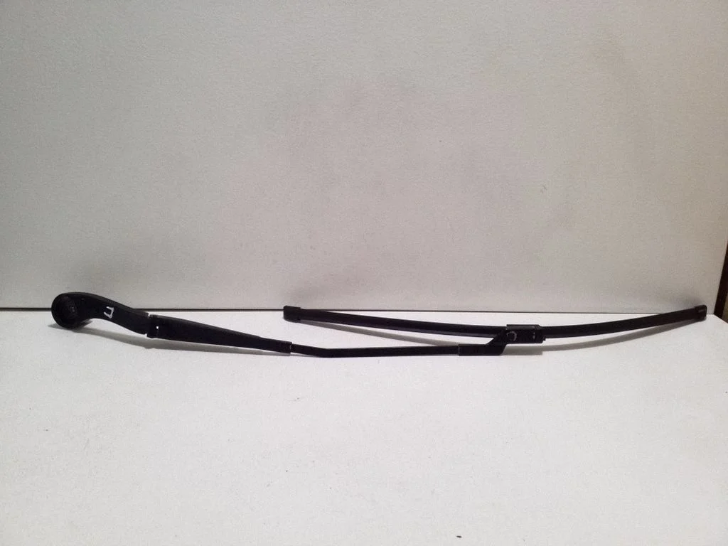Front wiper blade arm BK2117526CB
