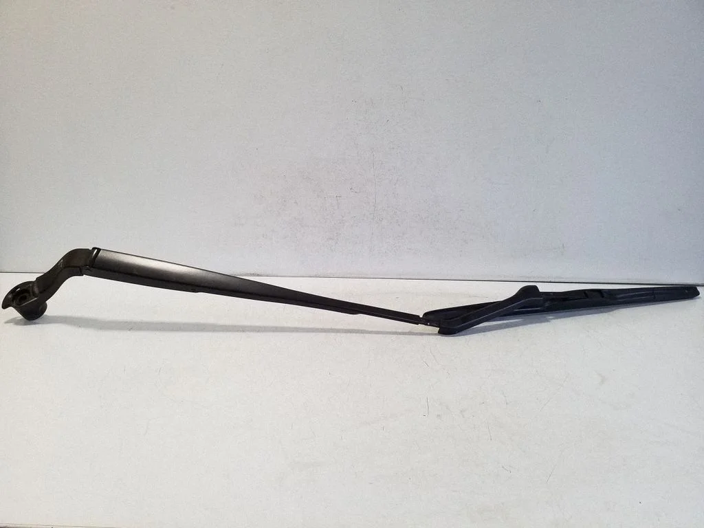 Esiklaasi kojameeste kang K76A – Nissan Qashqai J12 (2021-)