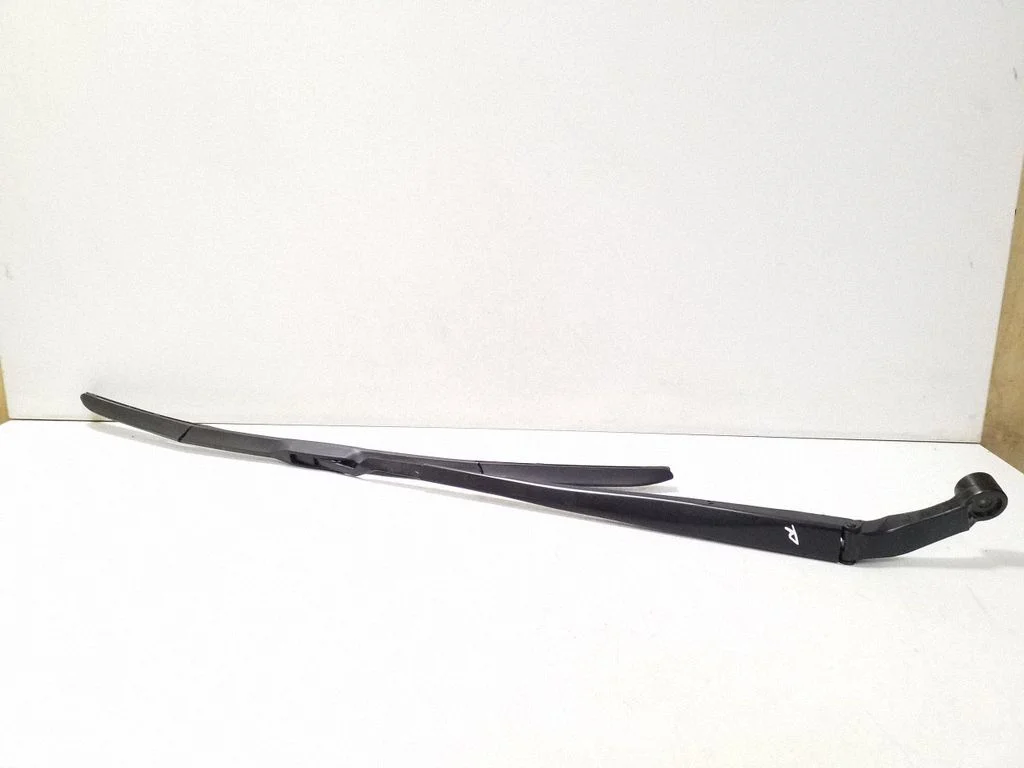 Front wiper blade arm – Toyota Corolla E210 E21 (2018-)