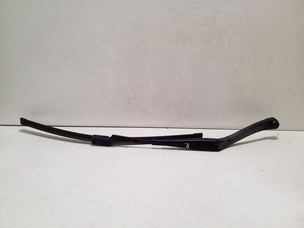 Front wiper blade arm A2188200944