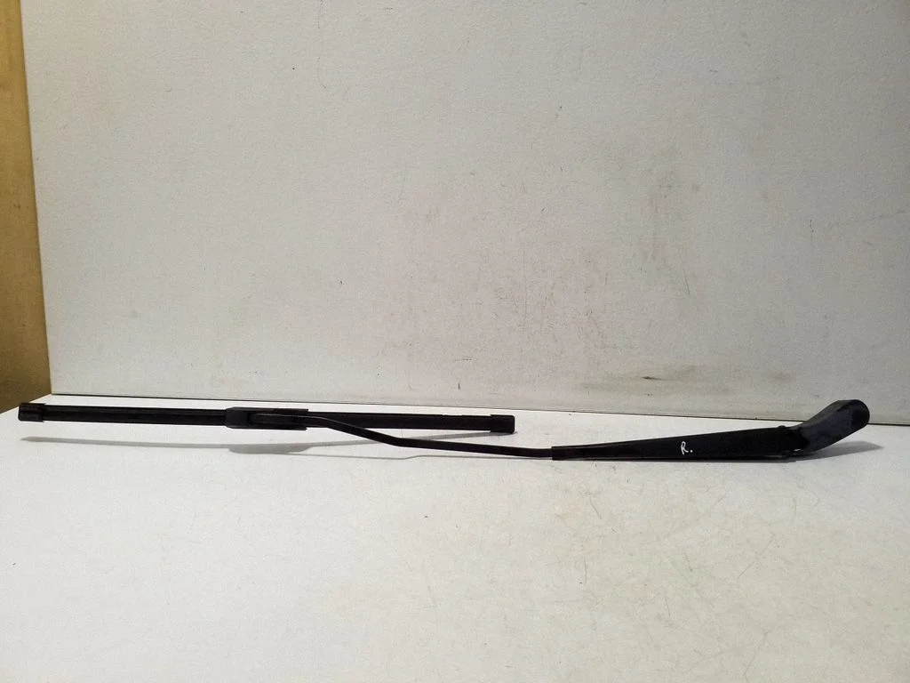 Front wiper blade arm 8624269