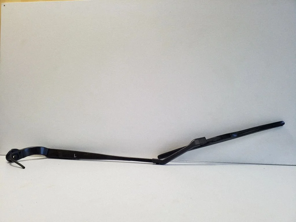 Front wiper blade arm – Nissan Qashqai J12 (2021-), front left
