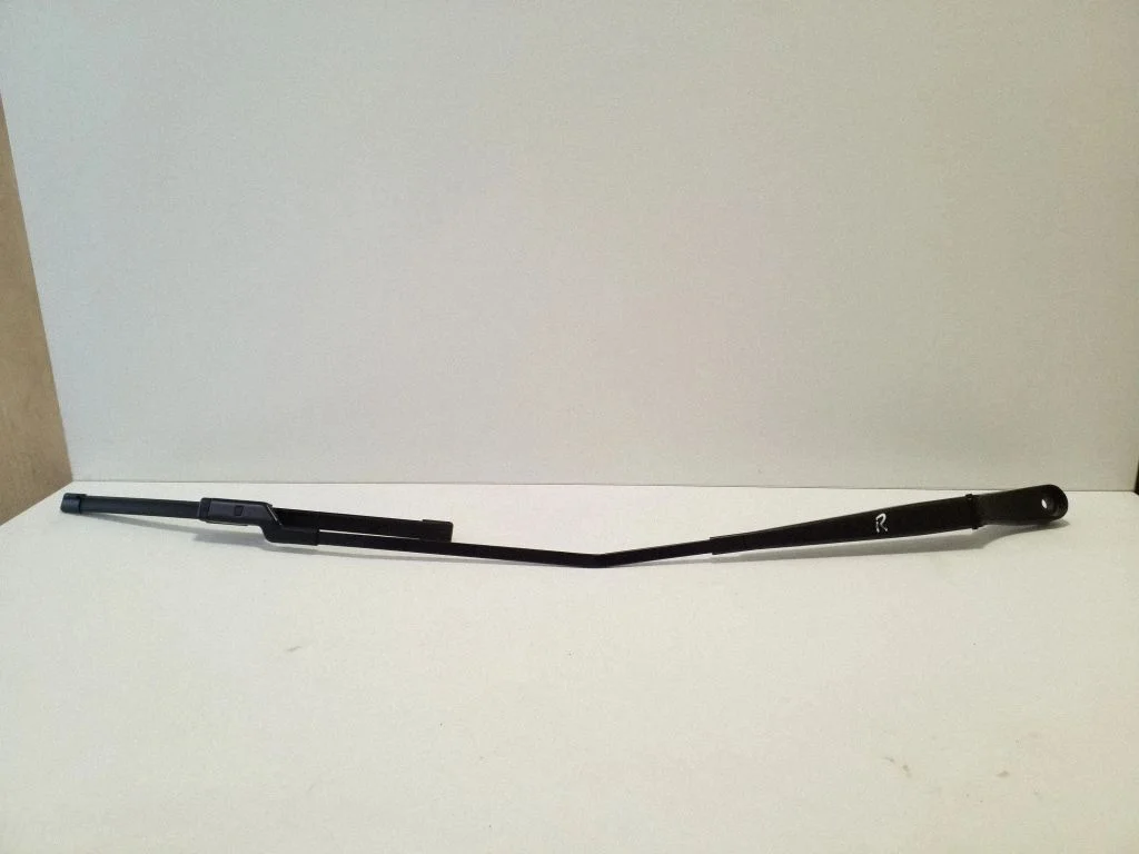 Front wiper blade arm YP00062080
