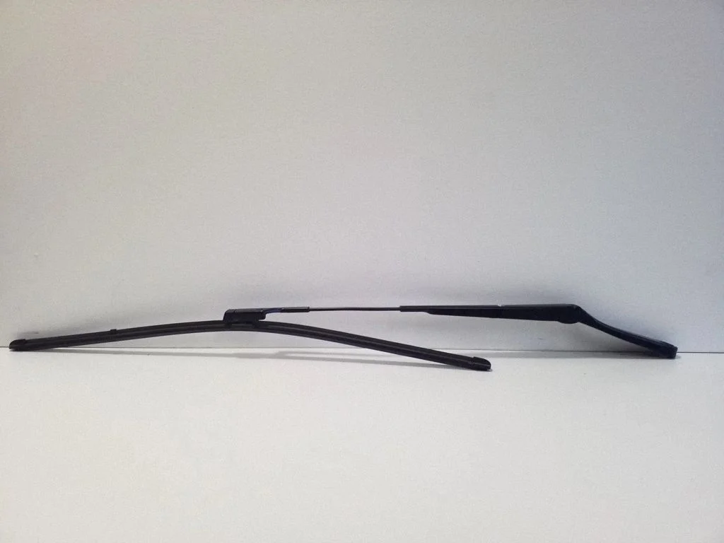 Front wiper blade arm 3V2955410