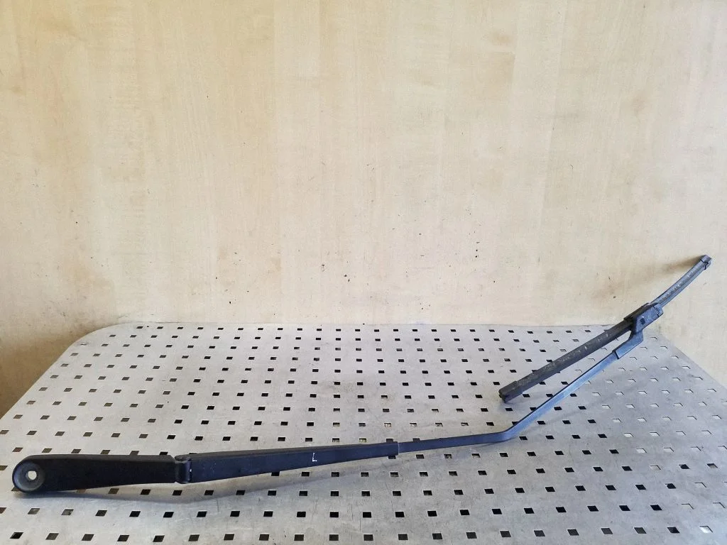 Front wiper blade arm BK3117526DE