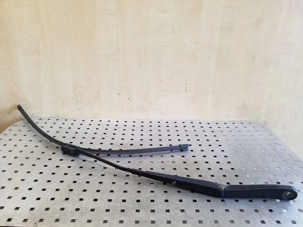 Front wiper blade arm BK3117526CD