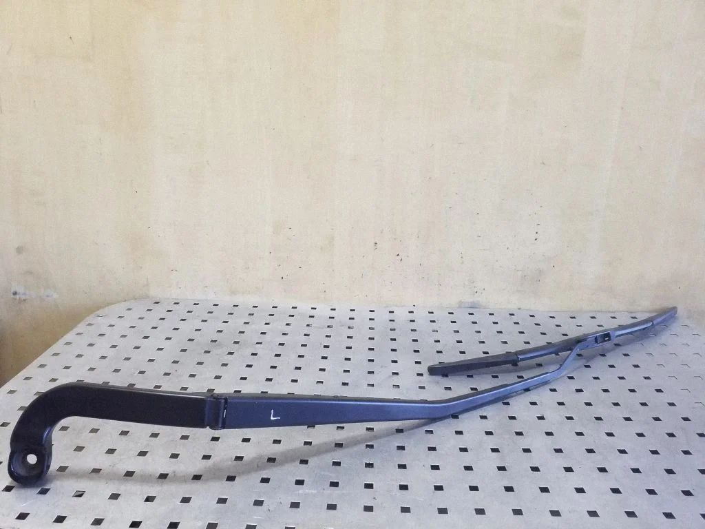Front wiper blade arm – left