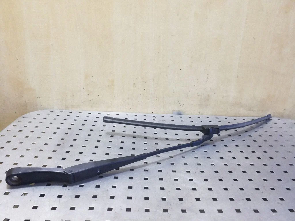 Front wiper blade arm 7P0955410C