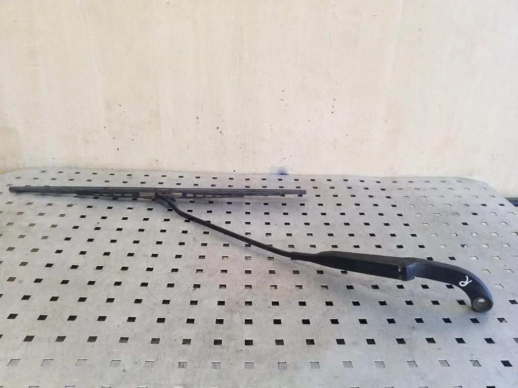 Front wiper blade arm 893955407D
