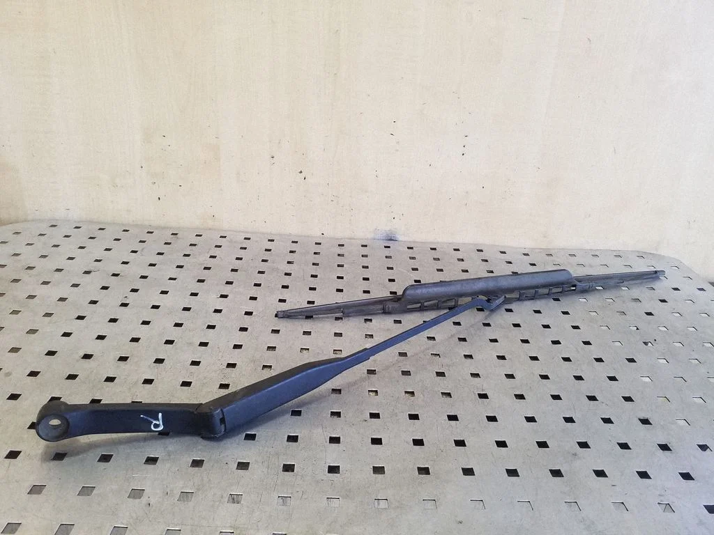 Front wiper blade arm 893955407C