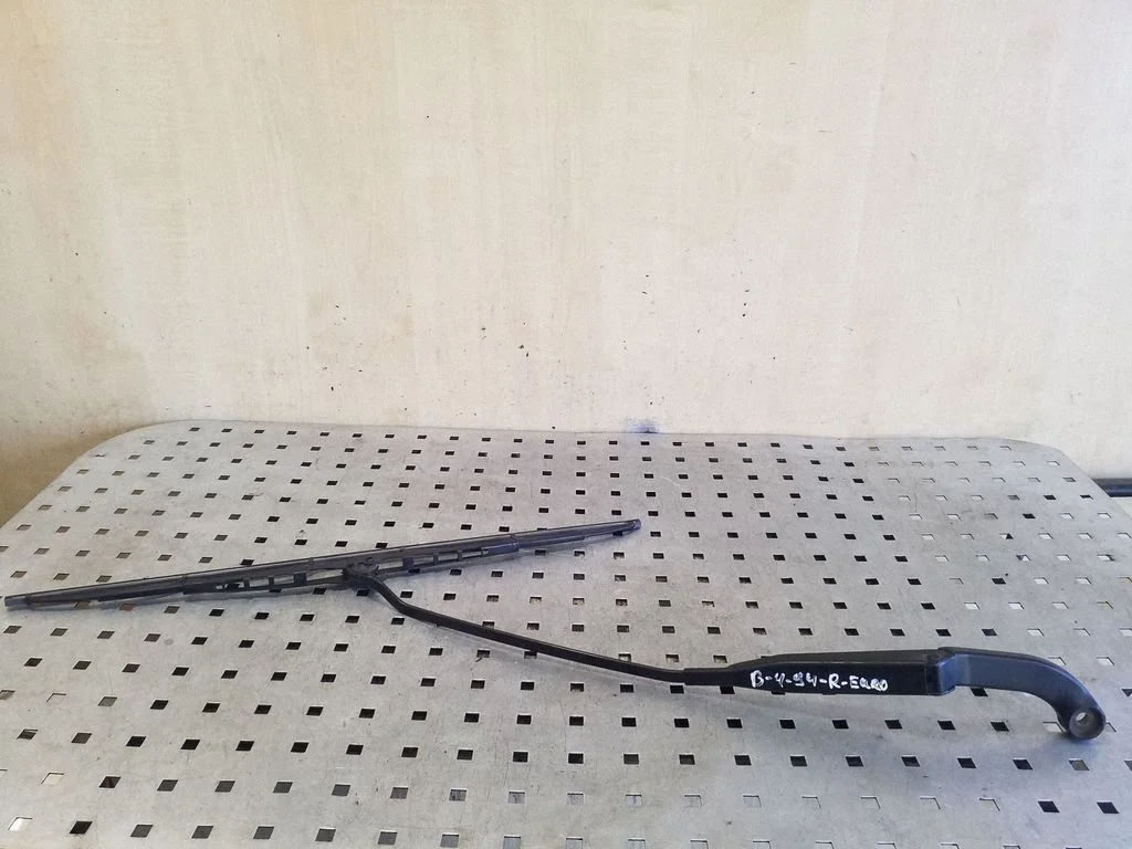 Front wiper blade arm 893955407D