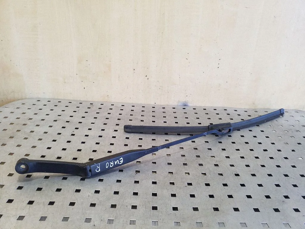 Front wiper blade arm 893955407E