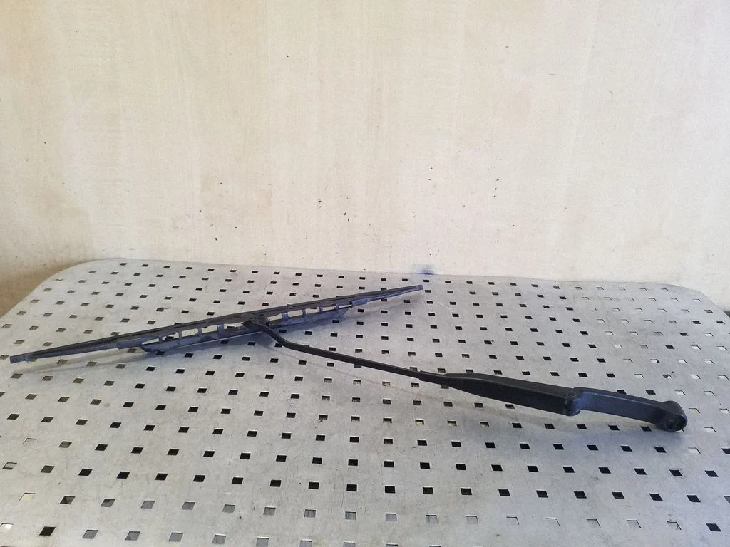 Front wiper blade arm 893955407C