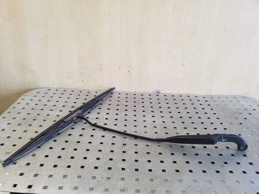 Front wiper blade arm 893955407D