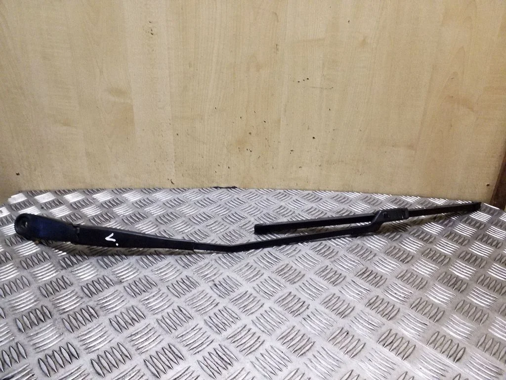 Front wiper blade arm 30796038