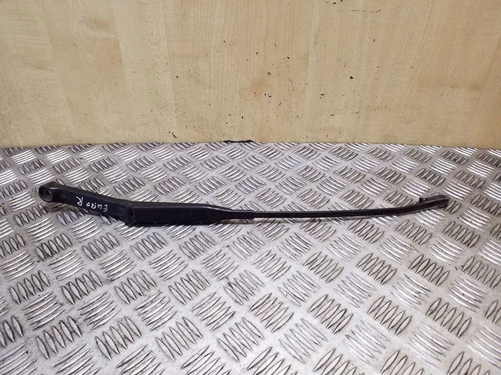 Front wiper blade arm 4A1955408A