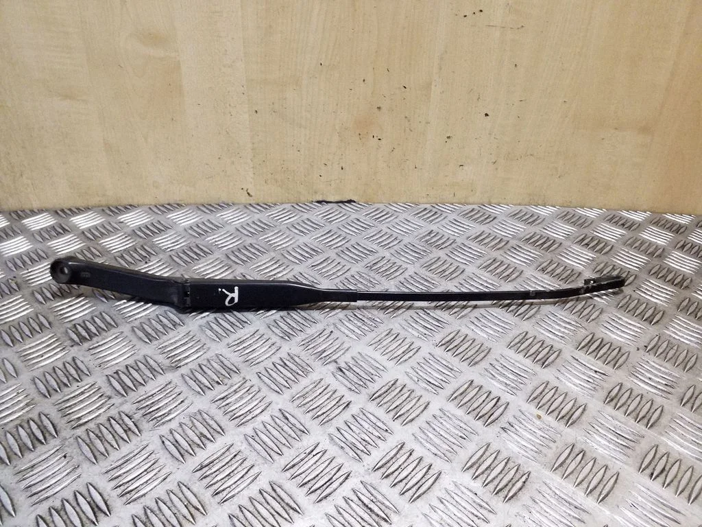 Front wiper blade arm 4A1955408A