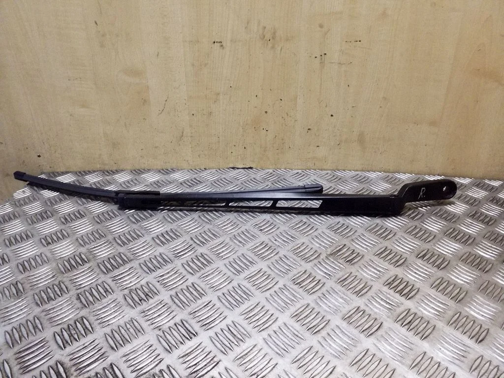 Front wiper blade arm 4L2955408A