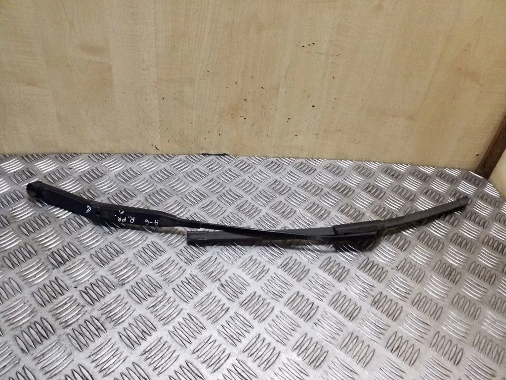 Front wiper blade arm 4A1955408A