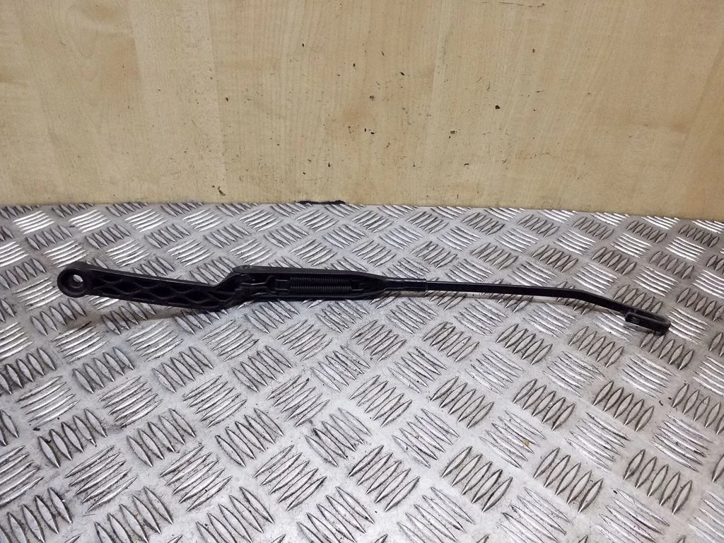Front wiper blade arm 4A1955407C