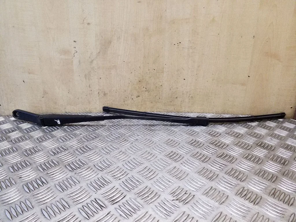 Front wiper blade arm 4G2955408B