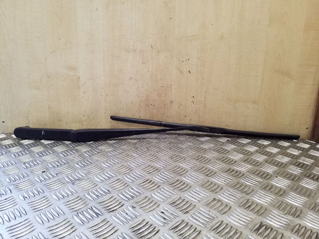 Front wiper blade arm NWB7620