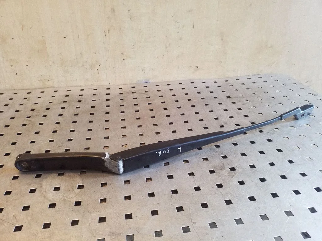 Front wiper blade arm 101955409