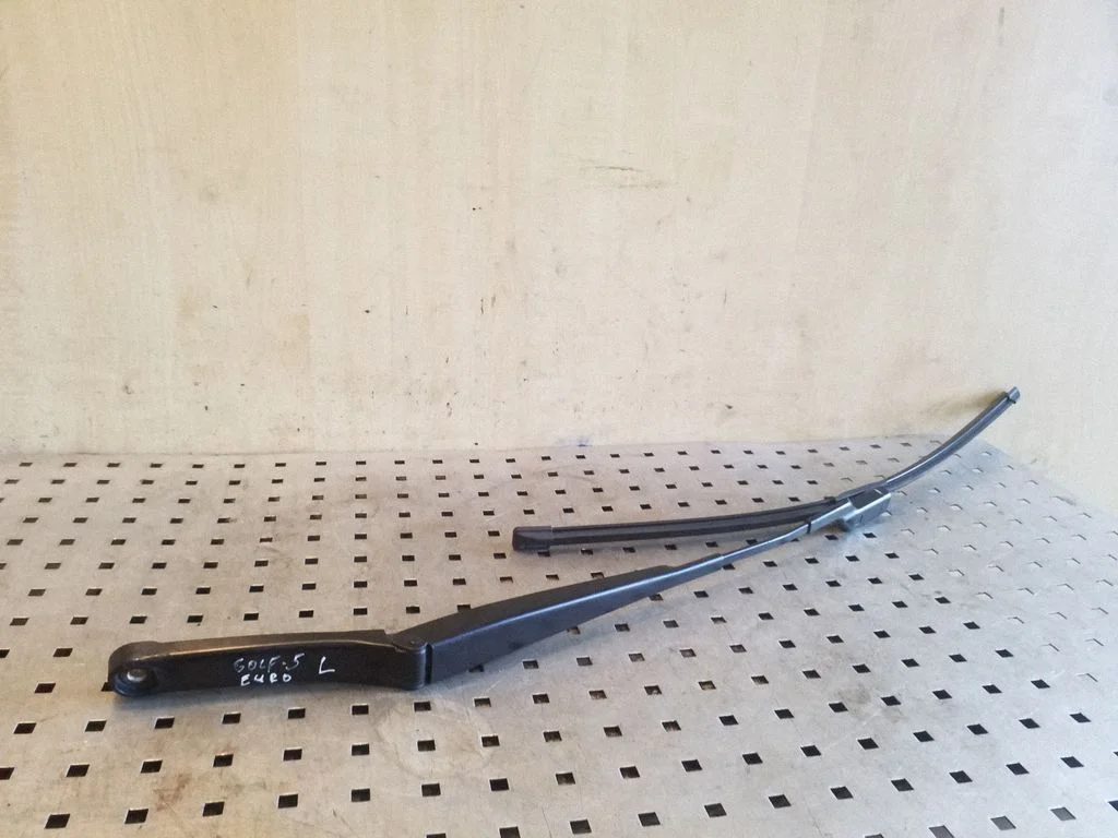 Front wiper blade arm 101955409